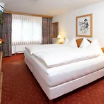 Silvretta Parkhotel Отель Клостерс