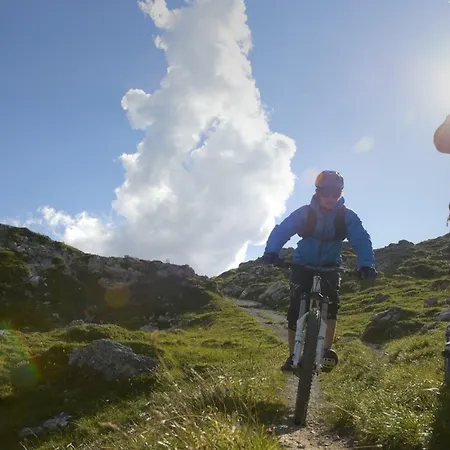 斯尔瑞特塔公园酒店 酒店 4*